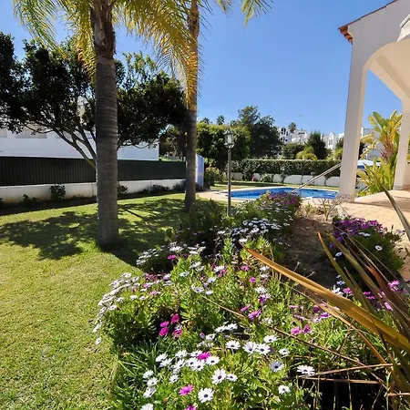 Casa Palmeiras By Ocvillas * Αλμπουφέιρα